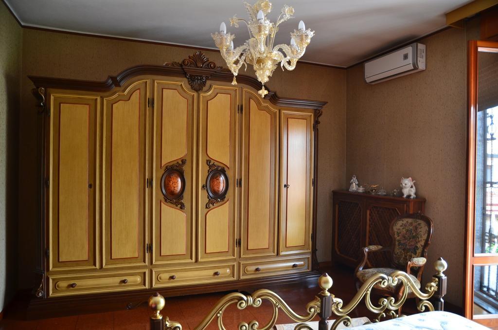 B&B Mamma Mia Family House Peschiera del Garda Værelse billede
